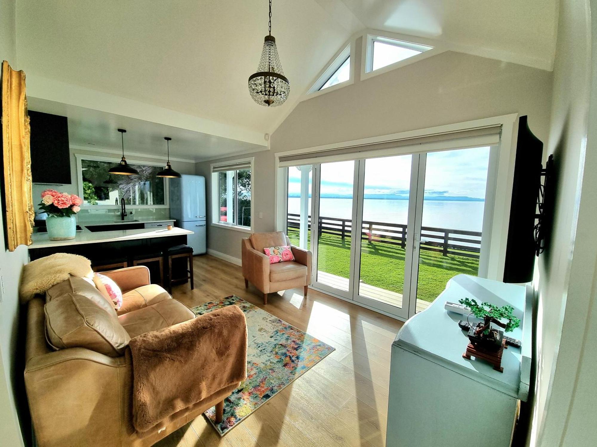 Red Rock Cottage, Beachfront Luxury Clarks Beach Eksteriør billede