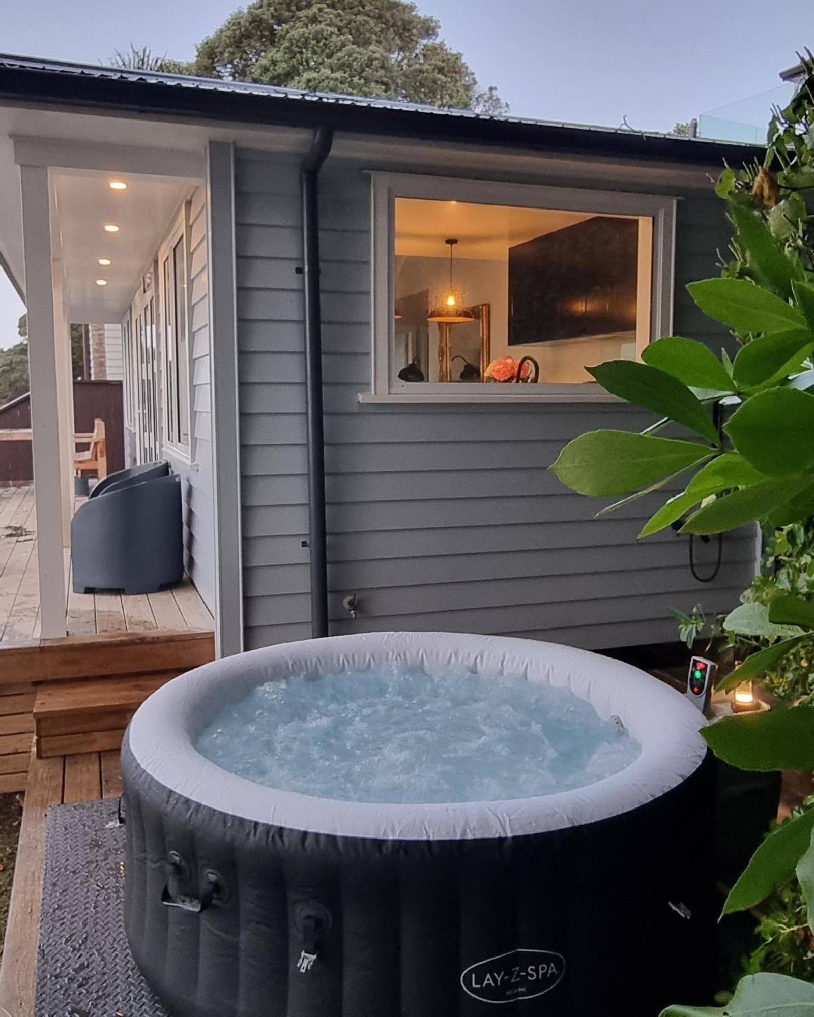 Red Rock Cottage, Beachfront Luxury Clarks Beach Eksteriør billede