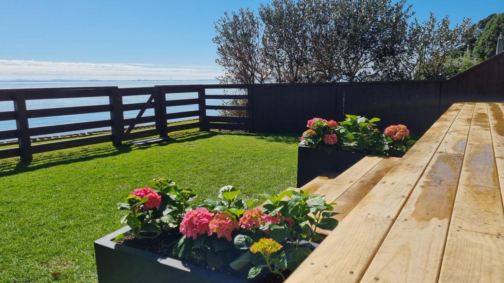 Red Rock Cottage, Beachfront Luxury Clarks Beach Eksteriør billede